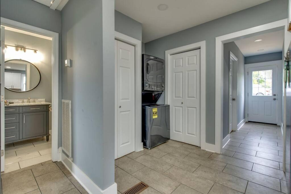 Hot Tub Getaway Close To Downtown! Nashville